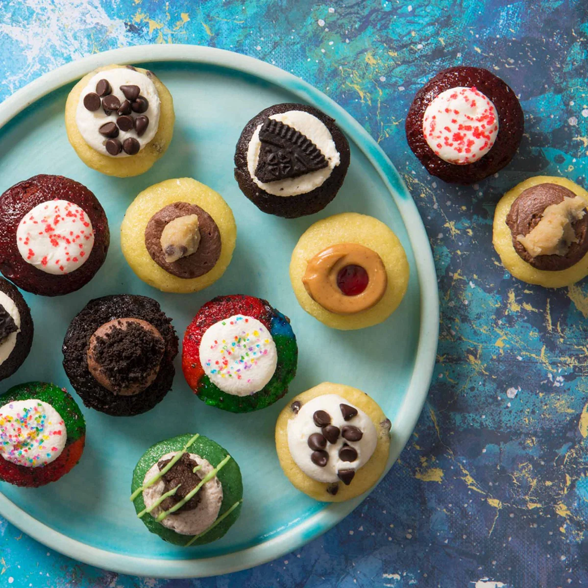Happy Birthday Cupcakes & Card 25-Pack - Image 3